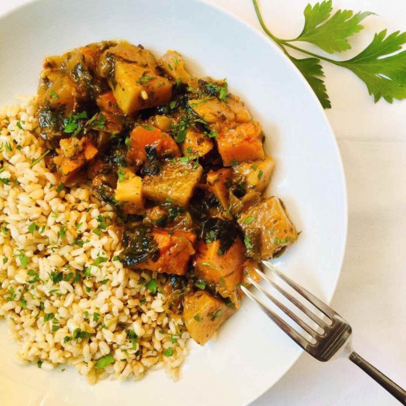 Estofado de Verduras de Raíz con Arroz Integral | Vegano y Reconfortante