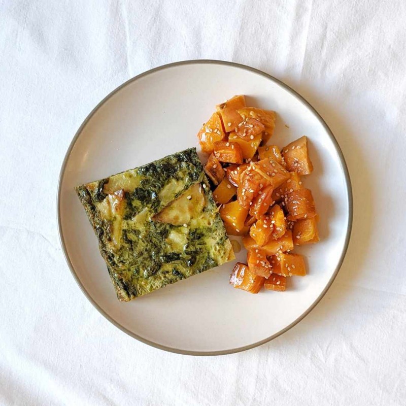 Tortilla de Patata y Espinacas con Verduras Asadas | Plato Harvard