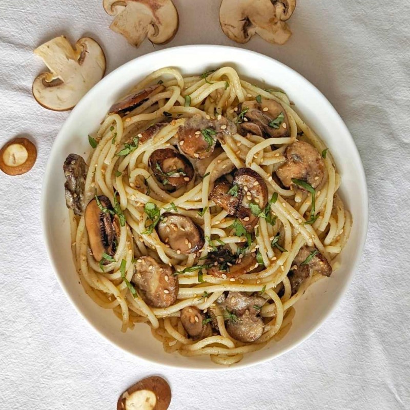 Espaguetis con Setas Shiitake y Portobello | Veganos