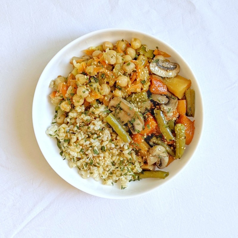 Bowl de Lentejas, Quinoa y Verduras Asadas | Vegano y Alto en Proteínas