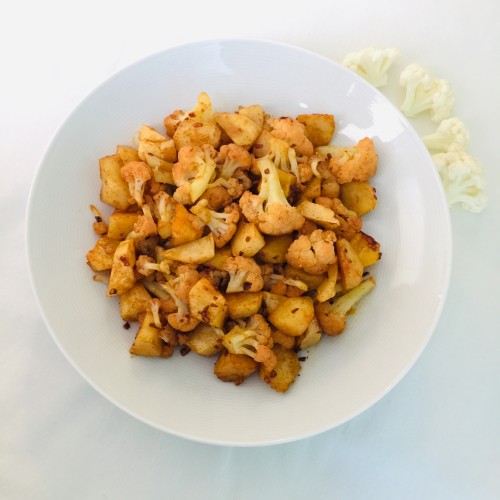 Menestra de coliflor y patata al ajillo con pimentón